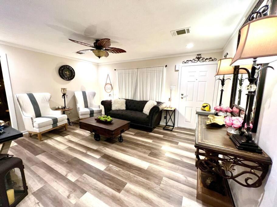 Pink Flamingo House Villa โคโค ภายนอก รูปภาพ
